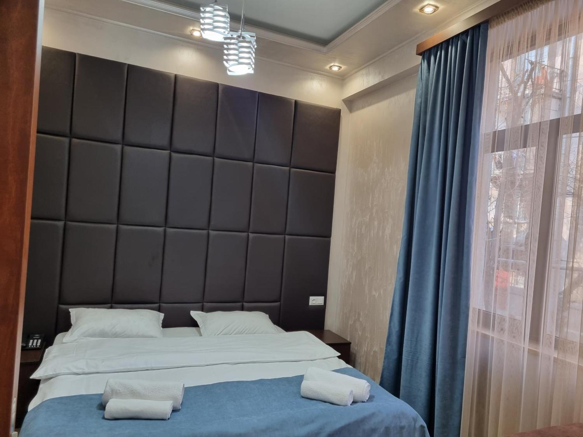 Day Inn Hotel Erevan Exterior foto