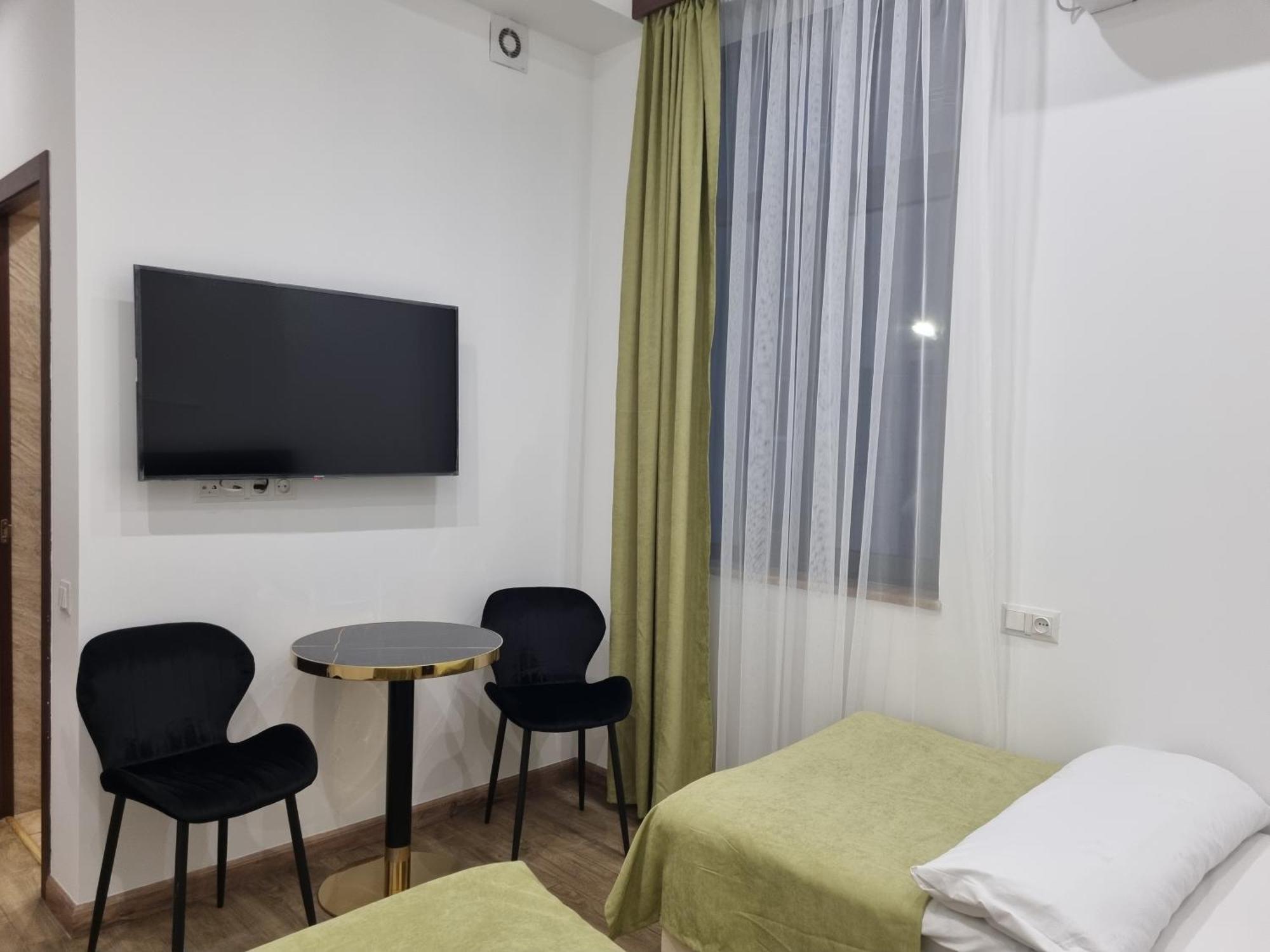 Day Inn Hotel Erevan Exterior foto